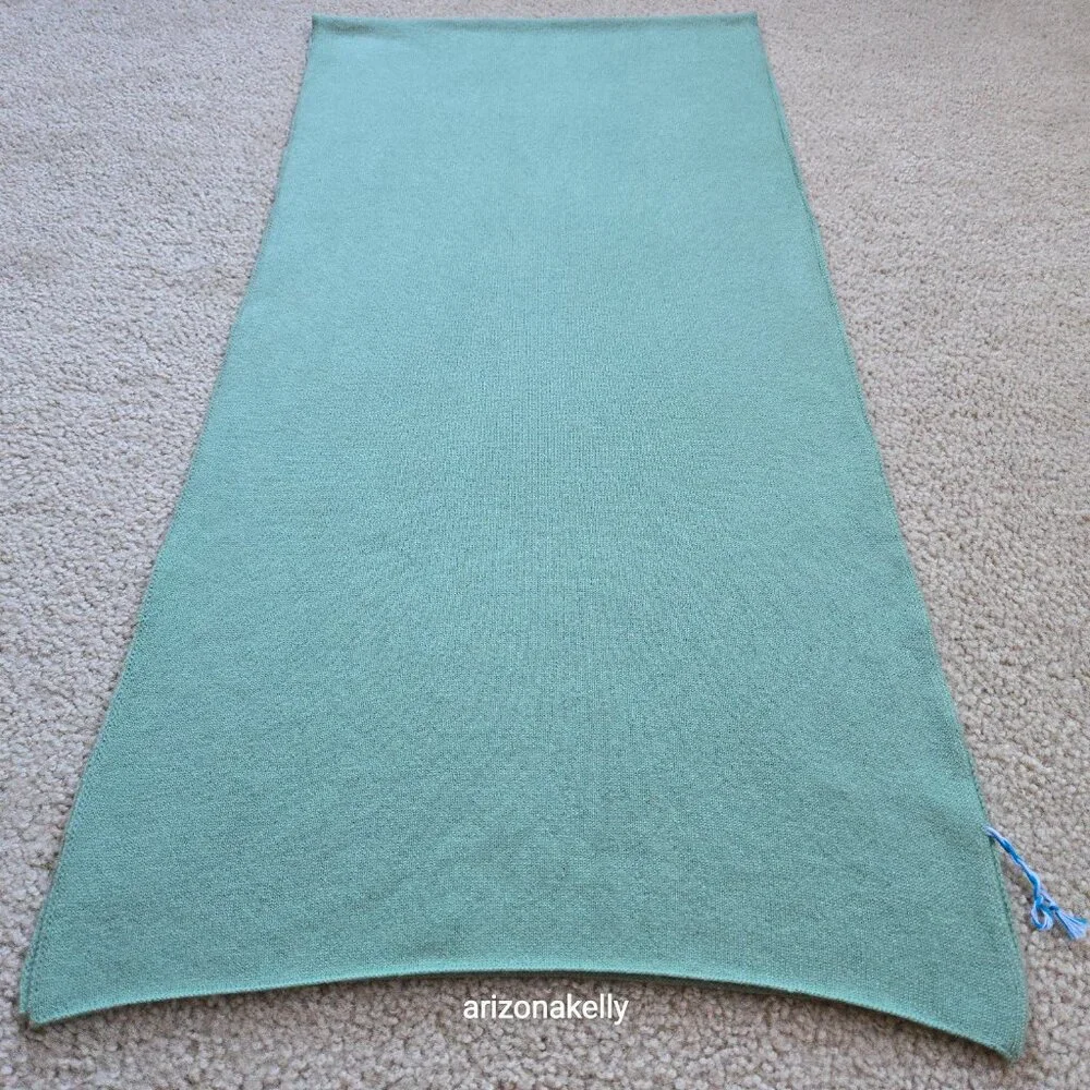 NWT Woolovers Cashmere Knit Scarf Sage Green